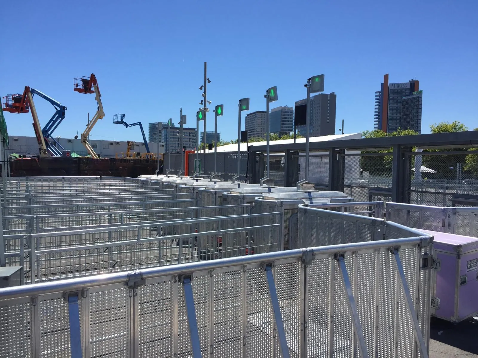 Mojo Barrier queue system during festival build-up