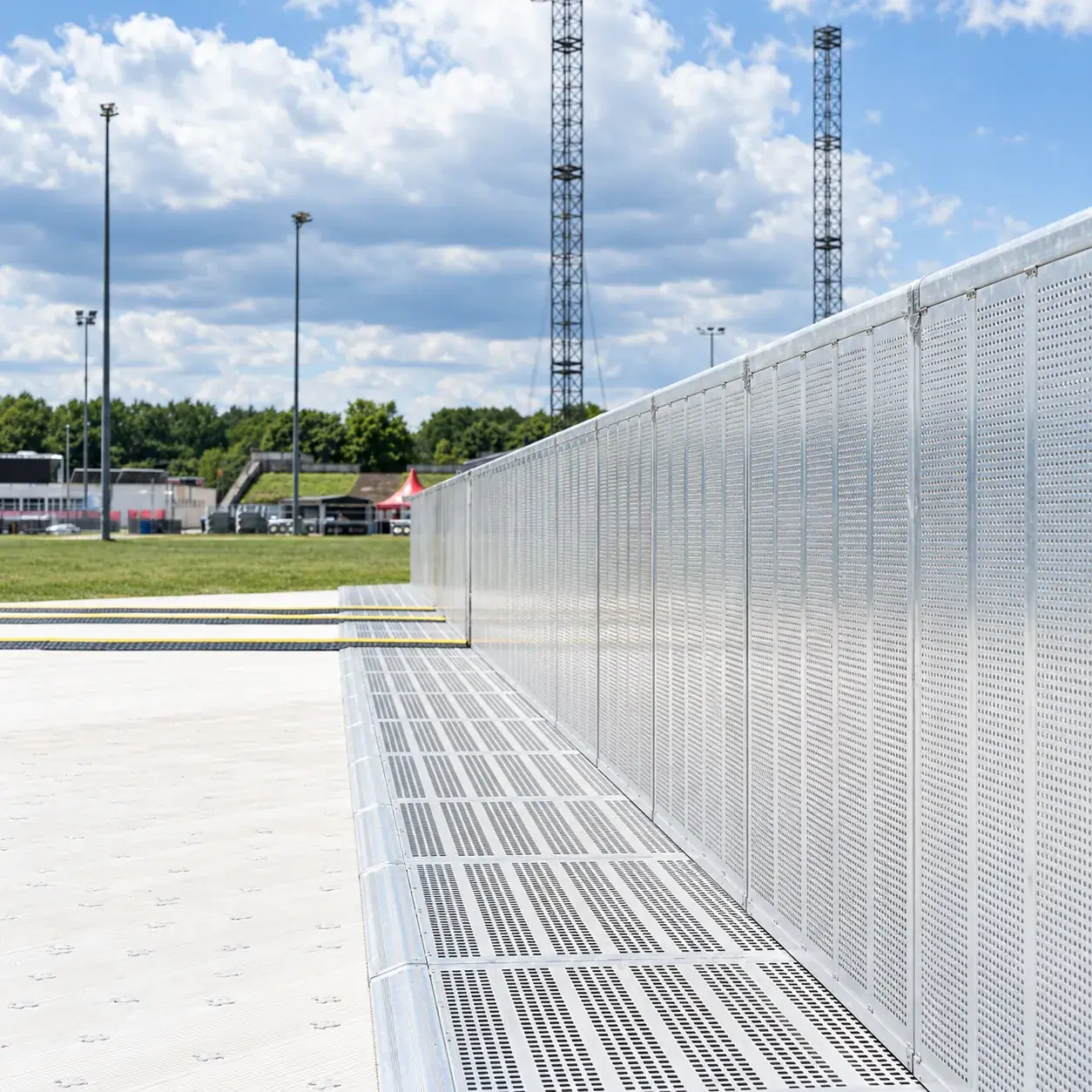 Aluminium Mojo Barrier line on an open-air site