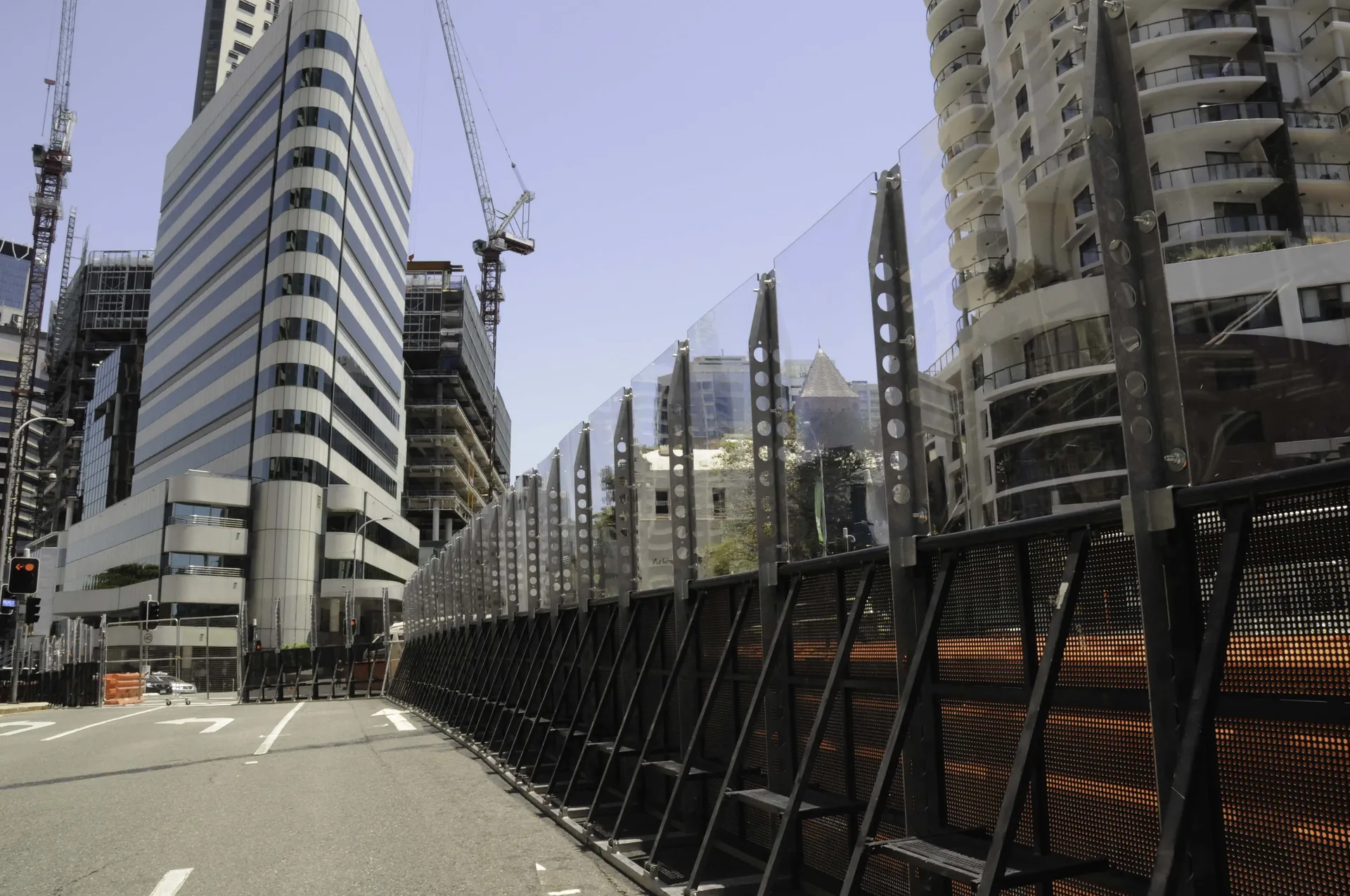 Mojo High Fence with clear polycarbonate upper panels along a city street in Brisbane during the G20 summit, 2014